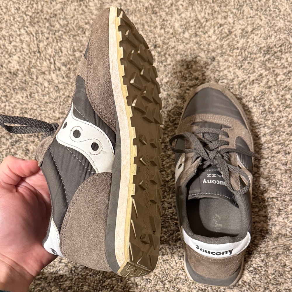 Saucony Jazz Tan Suede Sneakers - Picture 4 of 4